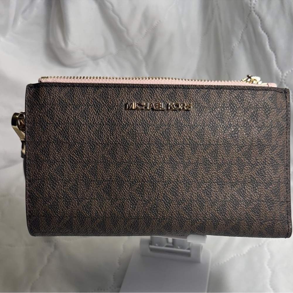 Michael Kors Jetset Brown and Blush Pink Wristlet/Phone Holder - Picture 13 of 15
